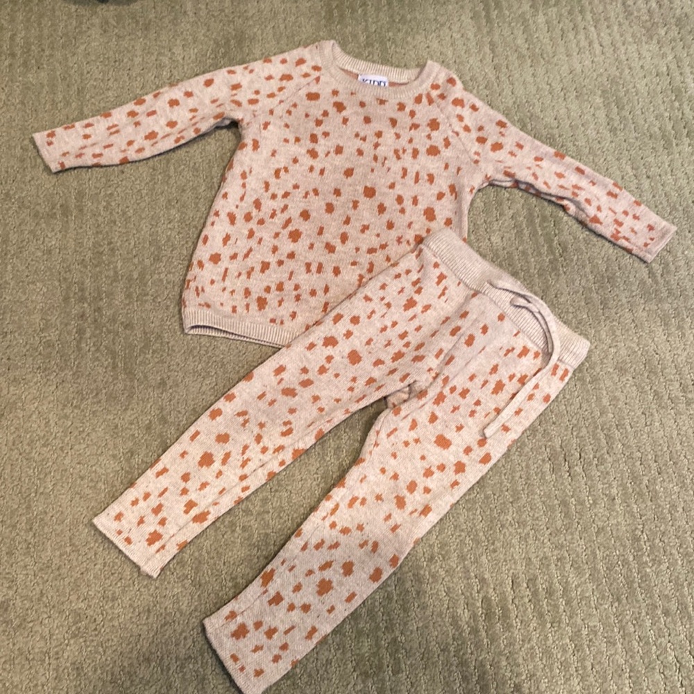 Kipp sweater set